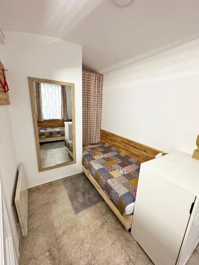 Royal Underground Apartment *