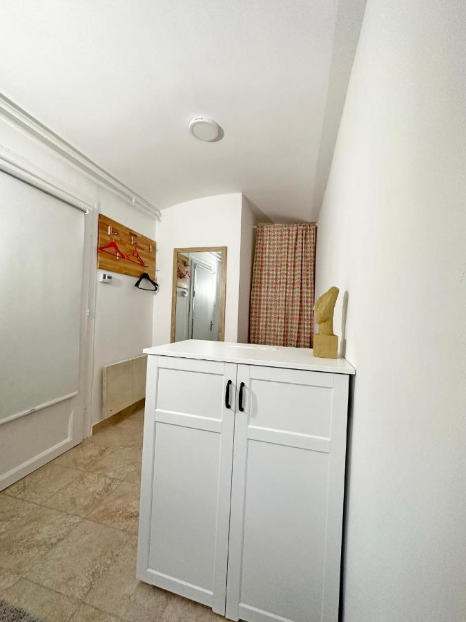 Royal Underground Apartment